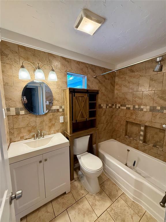 Building Photo - 7601 32nd Ave N