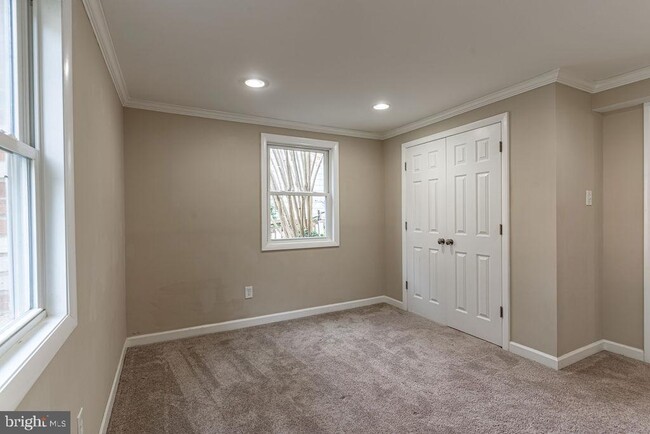 Building Photo - 8617 Kerry Ln