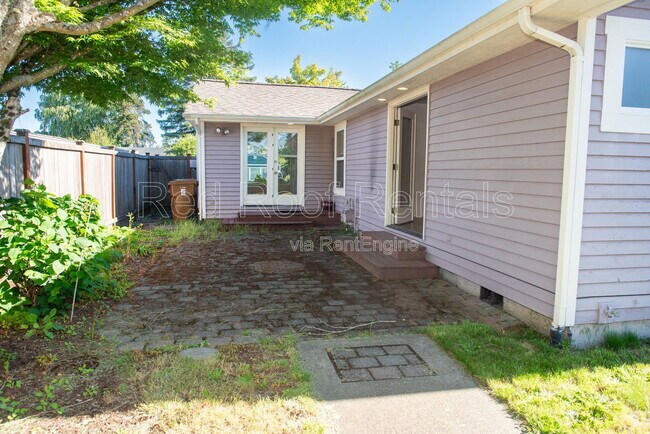 Building Photo - 4840 N 8th St