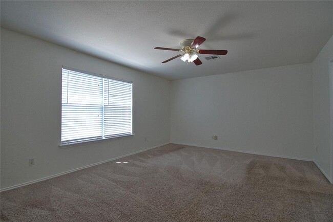 Building Photo - 115 Remington Dr