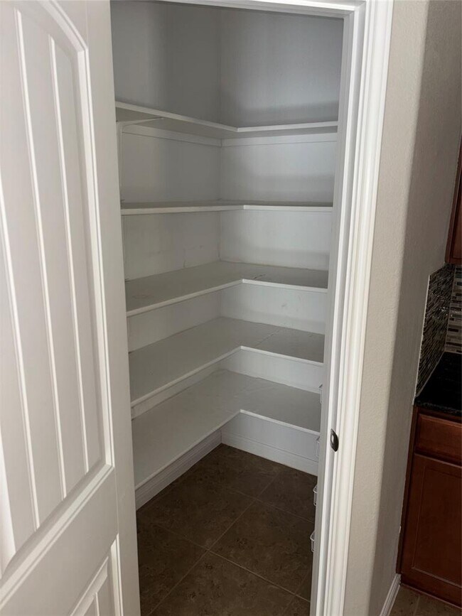 Building Photo - 634 River Bluff Cir