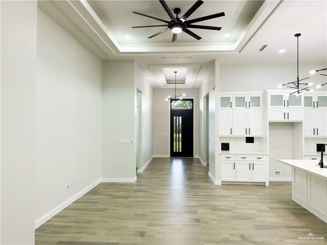 Building Photo - 27 Cooper Ln