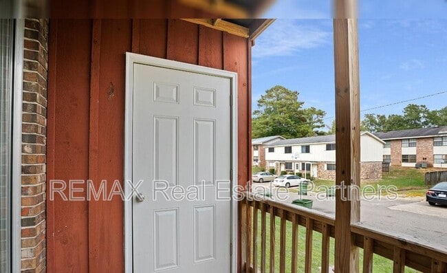 Building Photo - 4001 Mable St