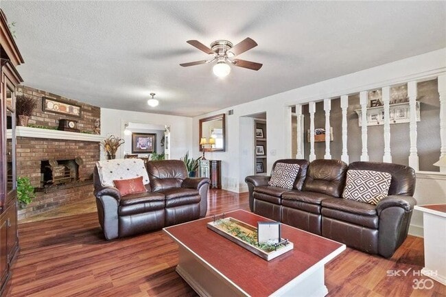 Building Photo - 405 SW 10th St