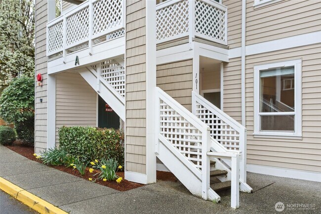 Building Photo - 17827 80th Ave NE