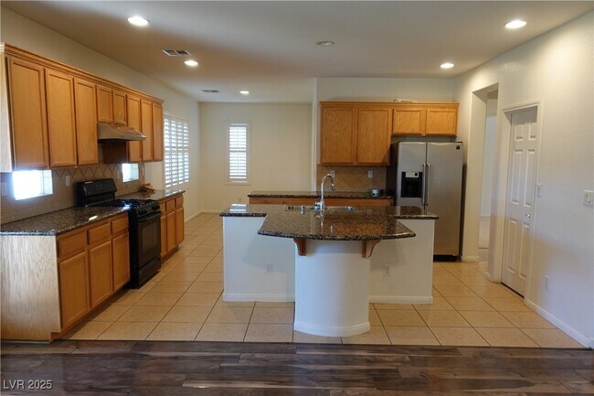 Building Photo - 3659 Bufflehead St