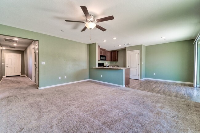 Building Photo - 5549 Glowhaven St