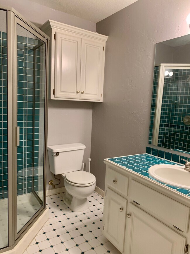 Building Photo - 3801 Tudor Cir