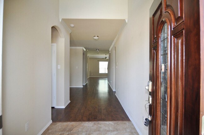 Building Photo - 3521 Twin Pines Dr