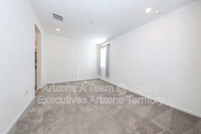 Building Photo - 17581 S Desert Barberry Dr