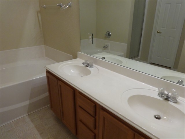 Building Photo - 9812 Sparrow Hawk Ln