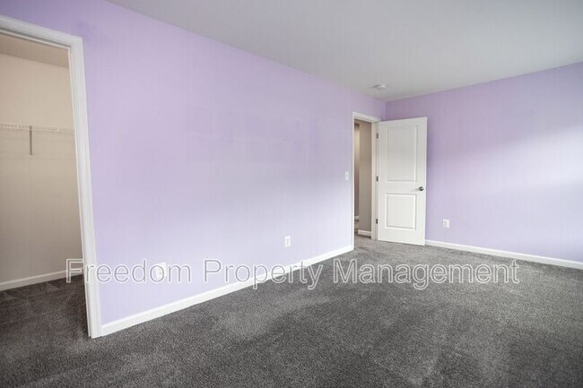 Building Photo - 2425 Morgans Point Dr