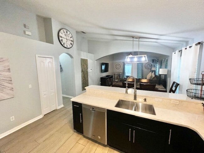 Building Photo - Amazing 4x2 in Lake Nona!! Gated Nona Crest! All tile flooring!! 2 car garage!