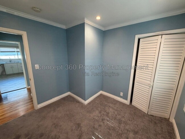 Building Photo - 5029 Fidler Ave