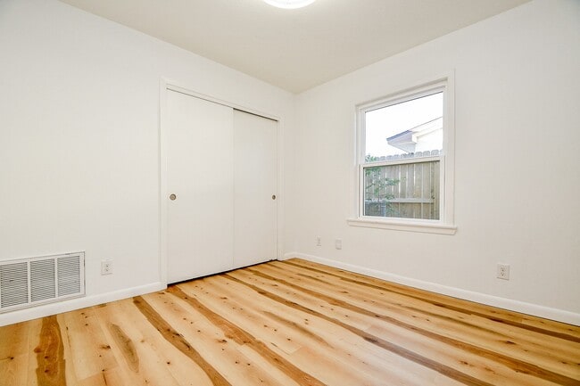 Building Photo - 9534 Kerrwood Ln