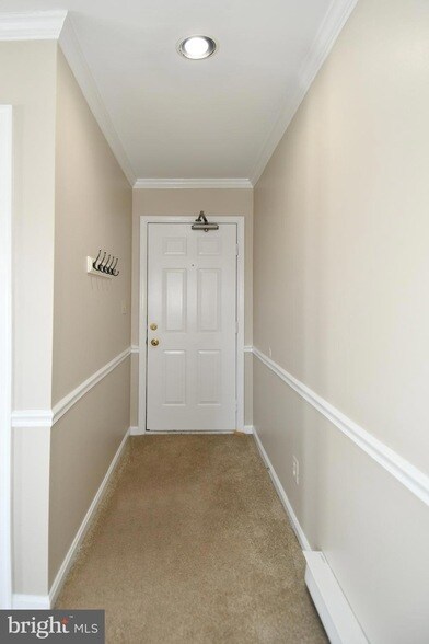 Building Photo - 2 E Federal St