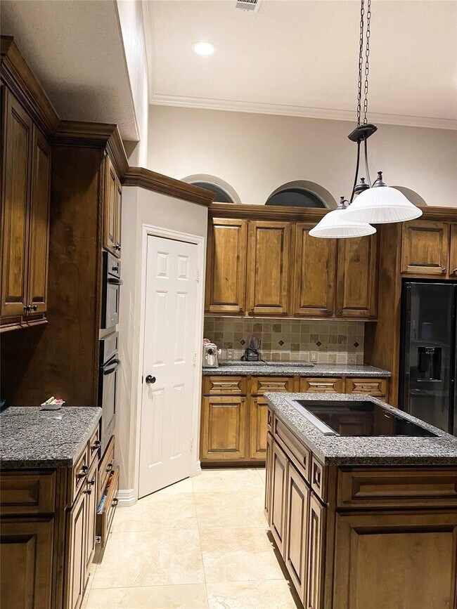 Building Photo - 11611 Canyon Breeze Dr