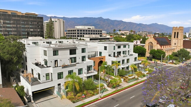 Building Photo - 399 E Del Mar Blvd