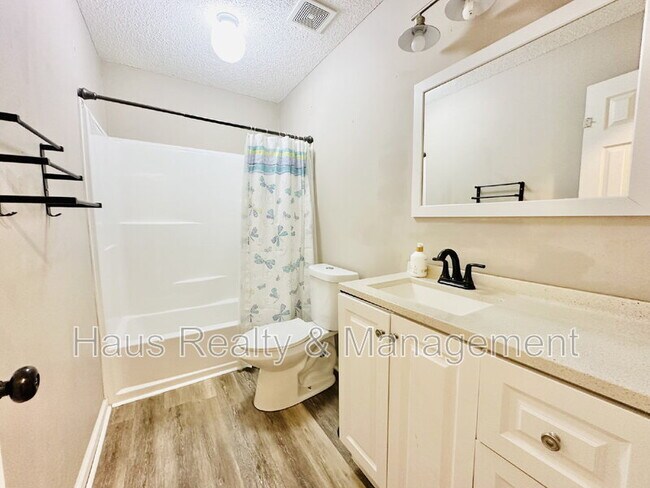 Building Photo - 3248 N Senseney Cir