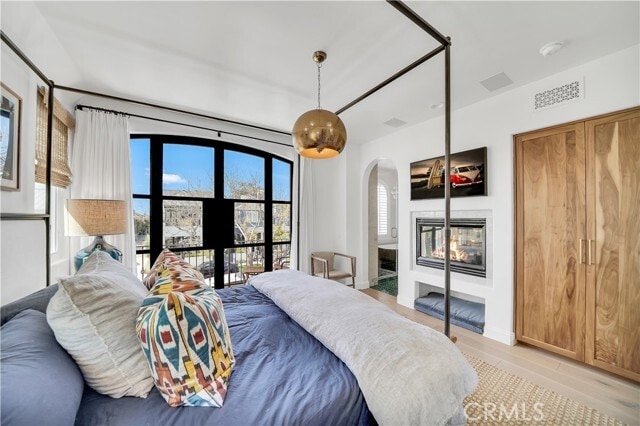 Building Photo - 412 Acacia Ave