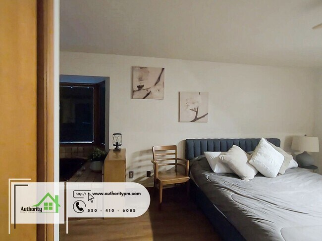 Building Photo - 10560 Old Oregon Trl