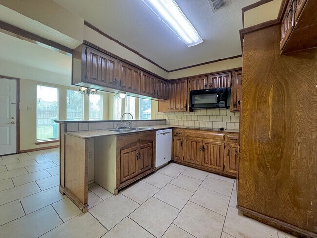 Building Photo - FER25