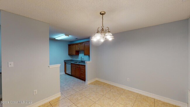 Building Photo - 225 S Tropical Trail