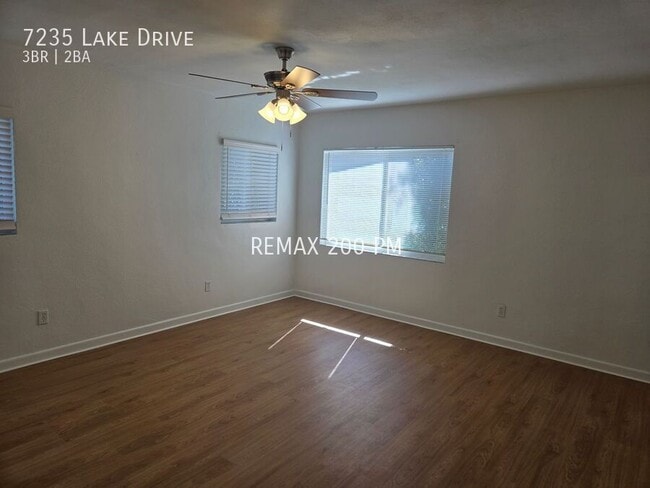 Building Photo - 7235 Lake Dr