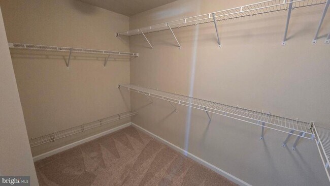 Building Photo - 6634 Bartrams Forest Ln