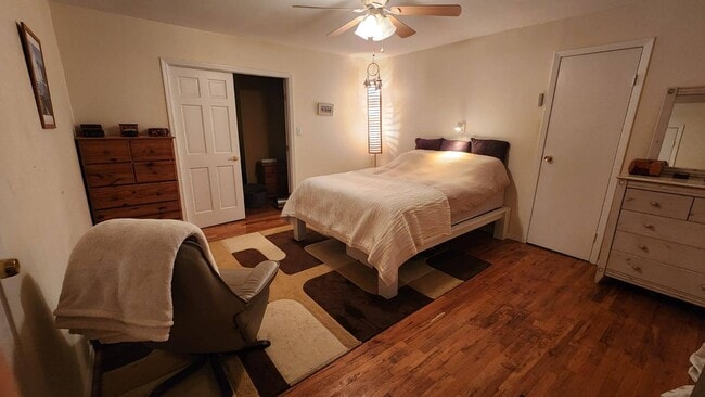 Building Photo - 1870 E 12th St