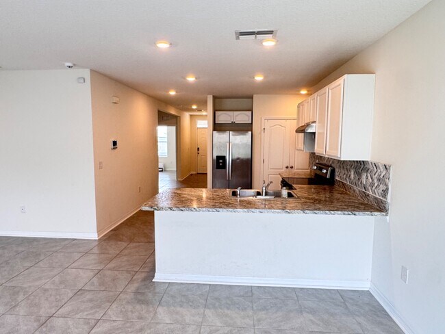 Building Photo - 325 Meadowbrook Blvd