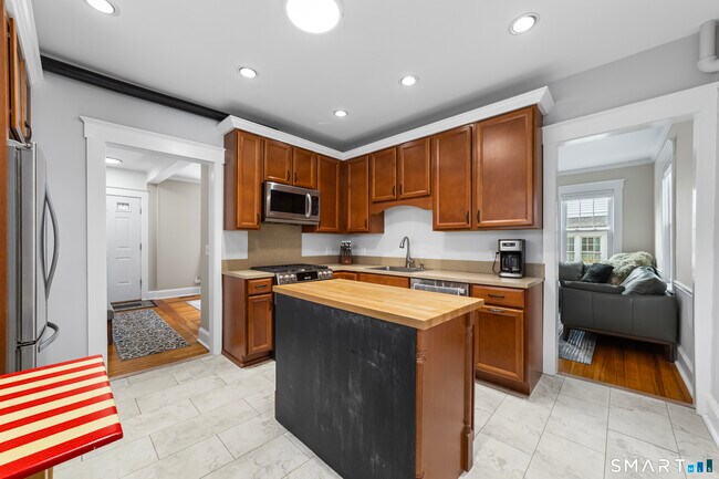 Building Photo - 3 Park Pl