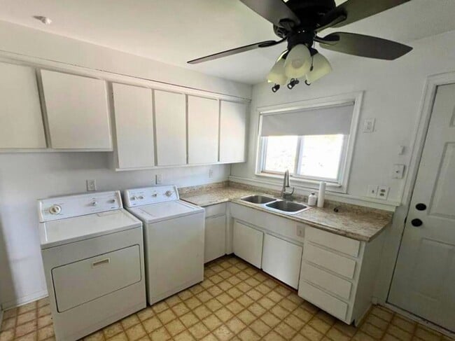 Building Photo - Beautiful 3-Bedroom Home with Large Fenced Backyard