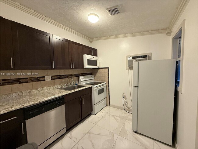 Building Photo - 1490 NW 34th St