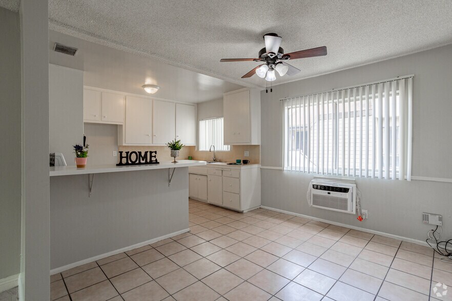 1BR, 1BA - 700SF - San Antonio Apartments