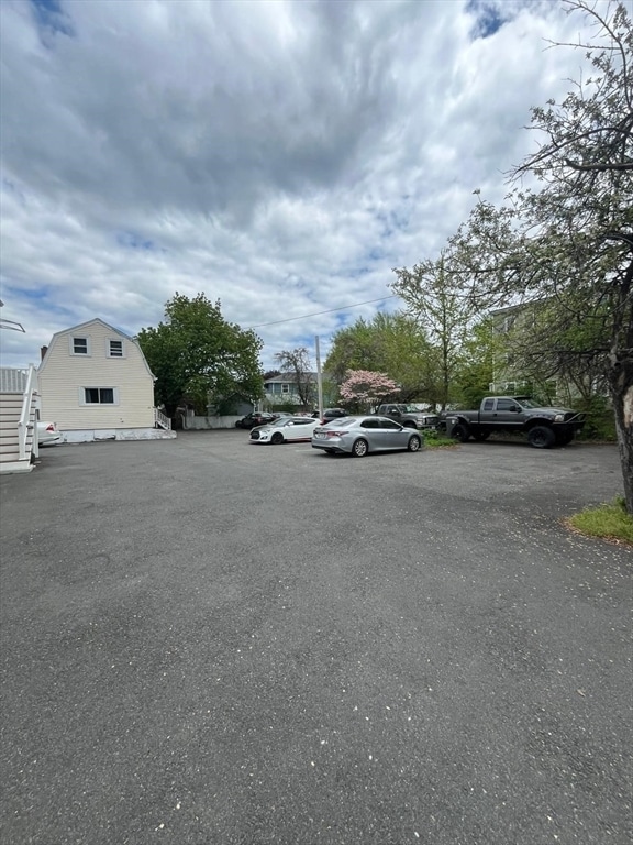 Building Photo - 72 Bristow St