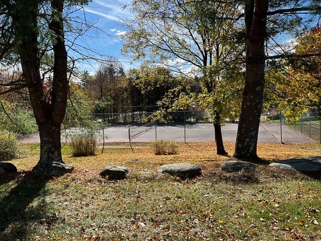 Building Photo - 15 Windsor Ct