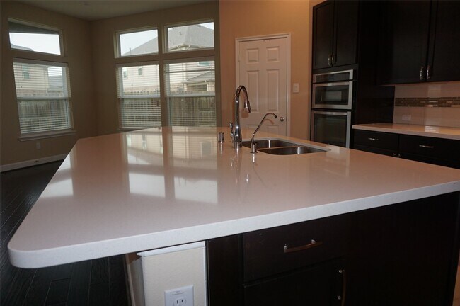 Building Photo - 1235 Posey Ridge Ln