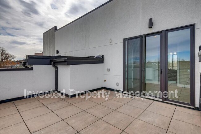 Building Photo - 2131 N Marion St