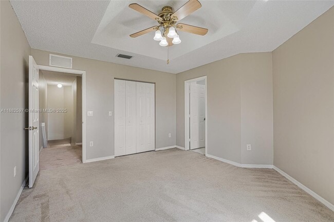 Building Photo - 2319 SE 24th Ave