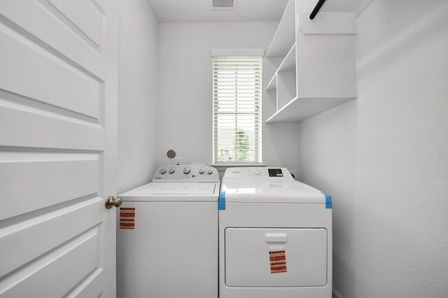 Building Photo - 27210 Butterfly Mint Ln