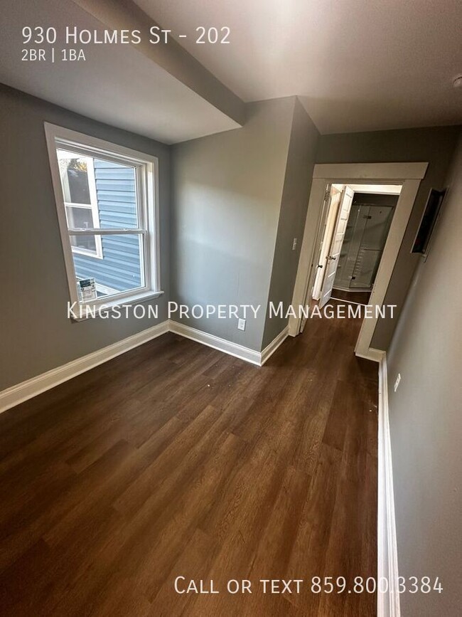 Building Photo - Newly Renovated 2 Bedroom Now Available! 1...