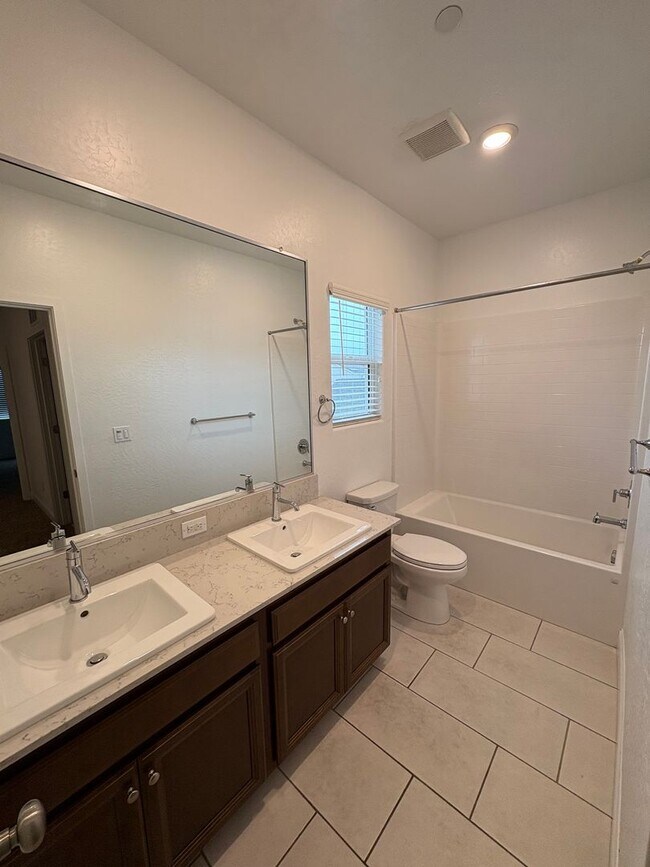 Building Photo - Lennar Built 2 story home coming soon!