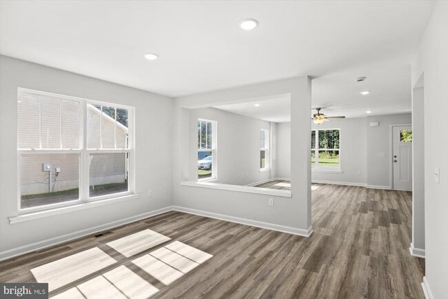 Building Photo - 703 Mattox Ave