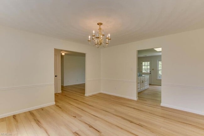 Building Photo - 2637 N Elizabeth Harbor Dr