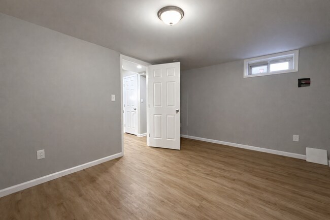 Building Photo - Well-Maintained 4BR Townhome in Prime Baltimore Location