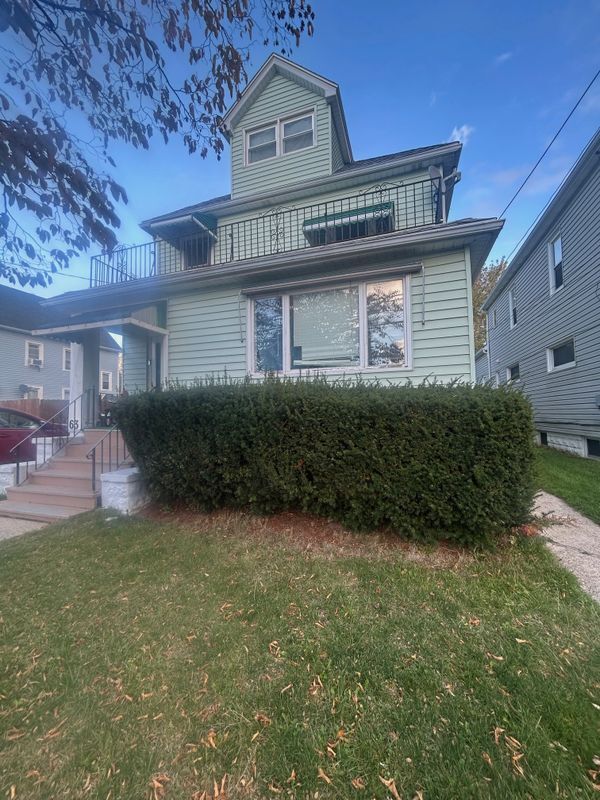 Building Photo - 63 Page St