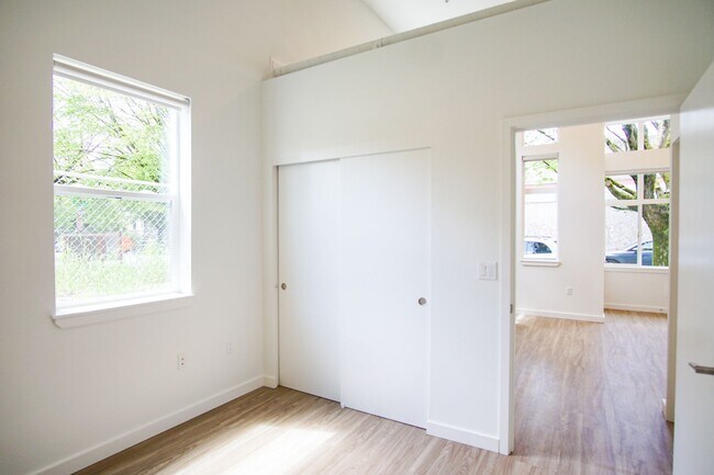 Building Photo - Spacious 1-Bedroom w/Condo-Grade Finishes