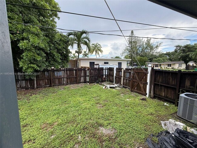 Building Photo - 1799 SW 81st Terrace