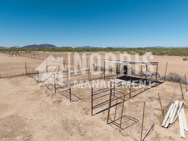 Building Photo - 9960 S Niehaus Rd